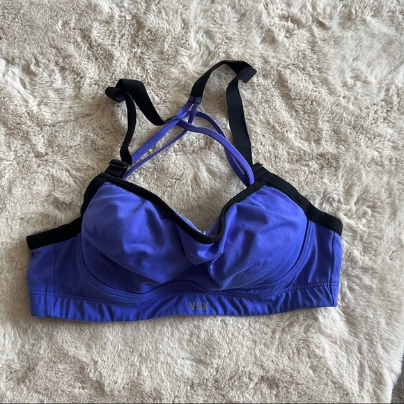 Victoria's Secret Other - Victoria’s Secret Sports-bra in color purple in Women’s size 32B